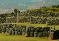 Sacsayhuaman (Peru) - Jen zhruba pětina z hradeb