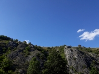 Nad loukou s ve�ejn�m ohni�t�m