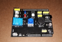 Multifunk�n� shield pro Uno s �idlem DHT11