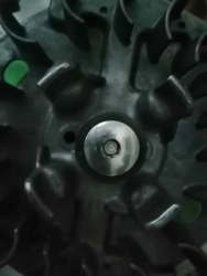 Horn� ��st VRTULKY )vyza�ov�n� vertik�ln�