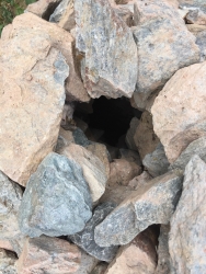 A d�ra dovnit�, aby se dalo zjistit, jak to uvnit� vypad�.