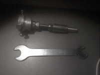 Pom�cka pro p�esn� (vyst�ed�n� z�vit )na osi�ku ...