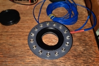 Osv�tlovac� krou�ek ji� s upevn�nou zv�t�ovac� �o�kou