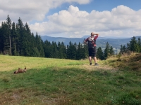 [2] mus�m se podrbat sama/s�m